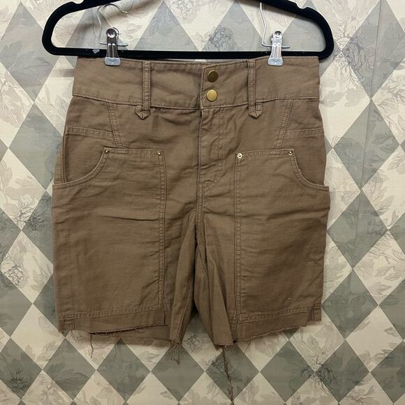 Frame Denim Twisted Utility Washed Desert Bermuda Short with Raw Hem - Picture 2 of 6